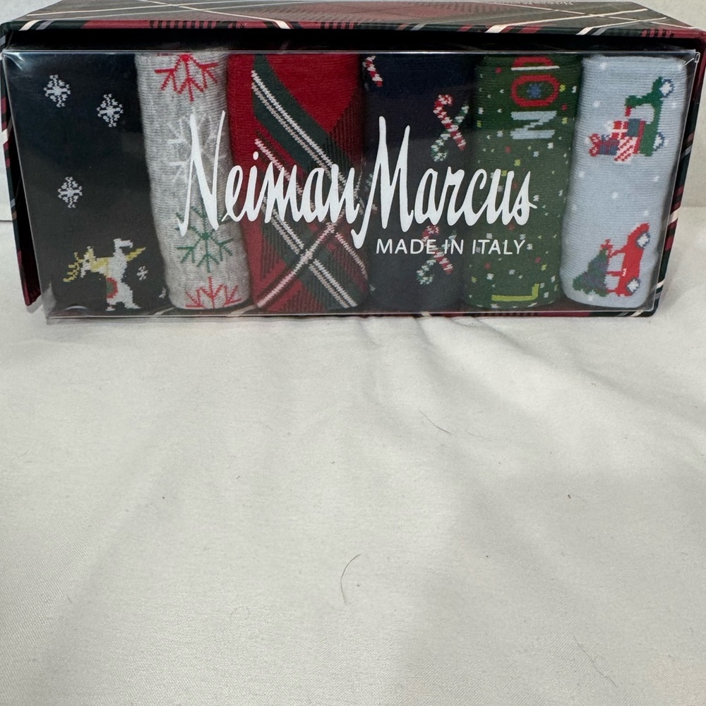 Neiman Marcus Holiday Sock Set - Green & Light Blue